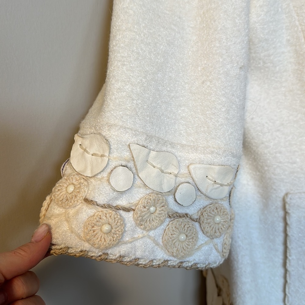 Coat - Picture 6 of 9